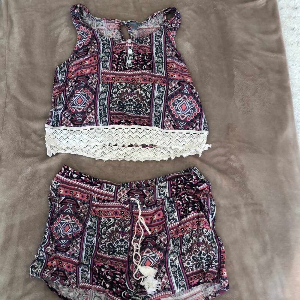 Crop top/shorts set